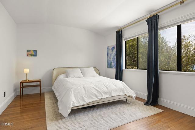 2426 Warbler Avenue, Ventura CA: https://media.crmls.org/mediaz/3048698c-59f5-4ec2-b654-ac1d7e5dd375.jpg