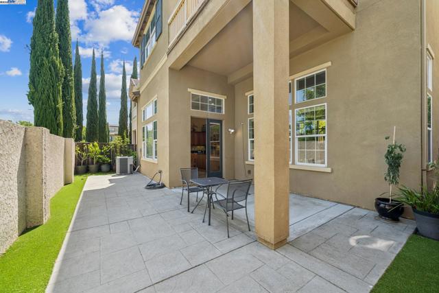 3463 Rimini Ln, Dublin CA: https://media.crmls.org/mediaz/304954d7-5e80-483c-b0aa-e5badcae226d.jpg