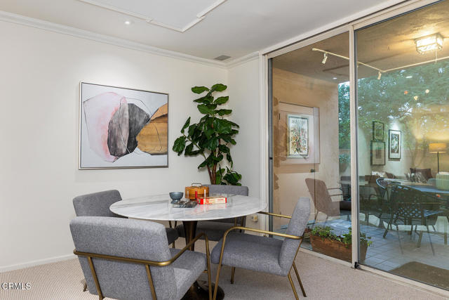 1200 S Orange Grove Boulevard, Pasadena CA: https://media.crmls.org/mediaz/3049976f-911d-4a22-a7e3-63ec7bd33ce7.jpg