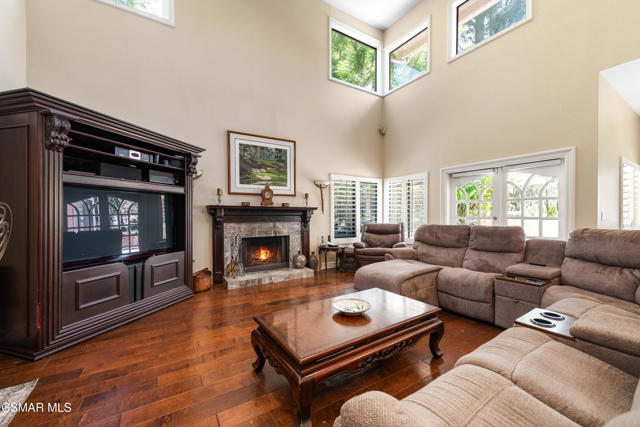 5924 Rainbow Hill Road, Agoura Hills CA: https://media.crmls.org/mediaz/3049bcbb-cf13-4c72-aff7-71cb534d5b52.jpg