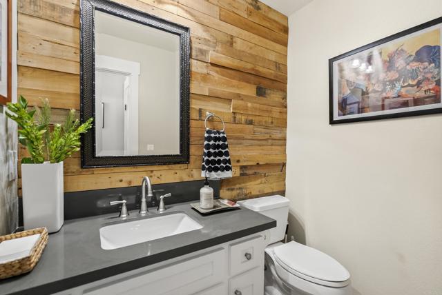 1951 BELMORE CT, El Cajon CA: https://media.crmls.org/mediaz/304a3740-d647-4416-8207-4d826253f1ff.jpg