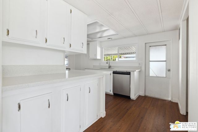 443 Paseo Perdido, Cathedral City CA: https://media.crmls.org/mediaz/304b0acd-acb9-47f1-a91b-7c368b064123.jpg
