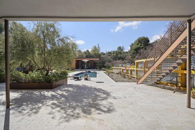 14835 Baranga Lane, Saratoga CA: https://media.crmls.org/mediaz/304b5620-7bc7-4e44-b361-05176dfa7ff5.jpg