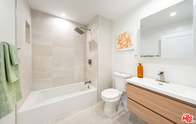 12034 Alberta Drive, Culver City CA: https://media.crmls.org/mediaz/304beae3-5fd2-41dd-b584-dd7cb95dac18.jpg