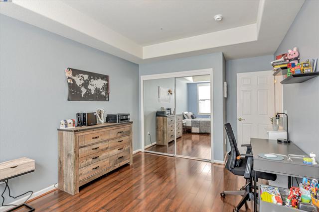 Image 17 of 34 For 4380 Fitzwilliam St