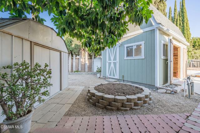 1642 Cayton Avenue, Simi Valley CA: https://media.crmls.org/mediaz/304cd8ee-aba3-4c82-a494-c6b23e564e72.jpg