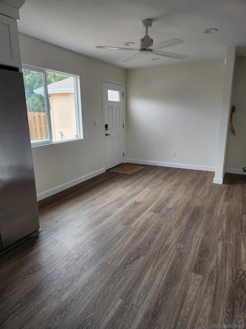 750 N Citrus Avenue, Vista CA: https://media.crmls.org/mediaz/304ce7a4-b303-4a24-82a8-f57ba0eb3263.jpg