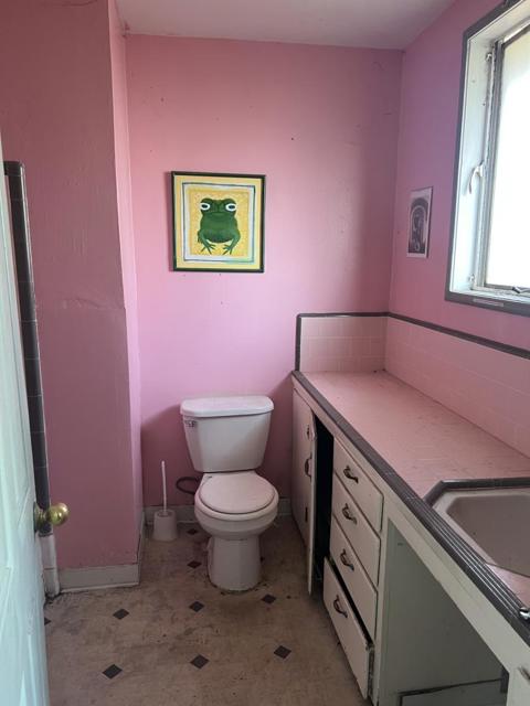 207 Grandview Street, Santa Cruz CA: https://media.crmls.org/mediaz/304d2a8d-10e3-4555-9b3e-5c265337bab1.jpg