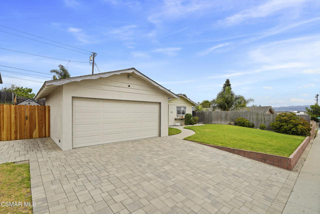 236 Granada Street, Camarillo CA: https://media.crmls.org/mediaz/304da28a-9827-408f-a76c-474041b5809b.jpg