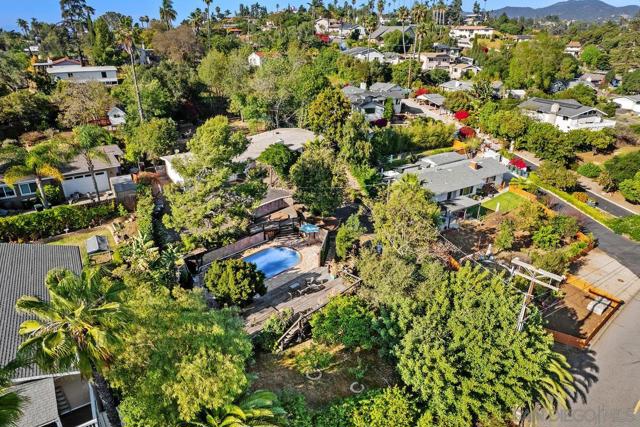 320 Beaumont Dr., Vista CA: https://media.crmls.org/mediaz/304f3df8-ae21-4931-90cf-2741c891eb45.jpg