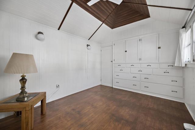 100 Wood Road, Los Gatos CA: https://media.crmls.org/mediaz/305065aa-a570-46db-98ee-cbf842fba08f.jpg