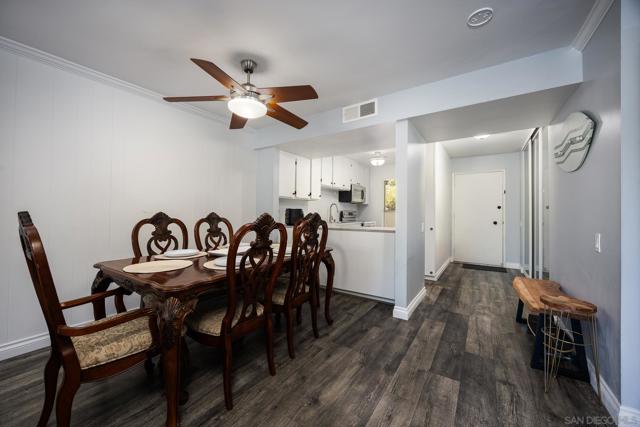 5700 Baltimore Dr, La Mesa CA: https://media.crmls.org/mediaz/30506787-828b-4e90-aa91-8cc81d43a7a4.jpg