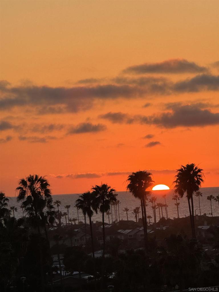 https://media.crmls.org/mediaz/3050acac-bb7e-4563-ae5a-7c136f116f5c.jpg?preset=X-Large