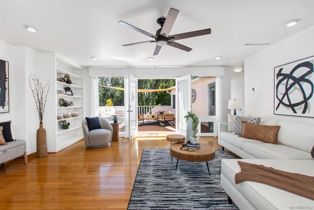 4723 Boulder Pl, La Mesa CA: https://media.crmls.org/mediaz/3050d00b-3b1c-40da-831b-88c3ebe64d5a.jpg