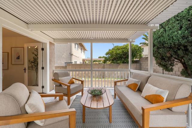 14592 Oak Avenue, Irvine CA: https://media.crmls.org/mediaz/30510e04-f8a7-48d3-9721-6a897072df4c.jpg