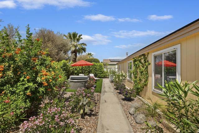73450 Country Club Drive, Palm Desert CA: https://media.crmls.org/mediaz/3051714e-e08b-43d4-888d-7b1e00993660.jpg