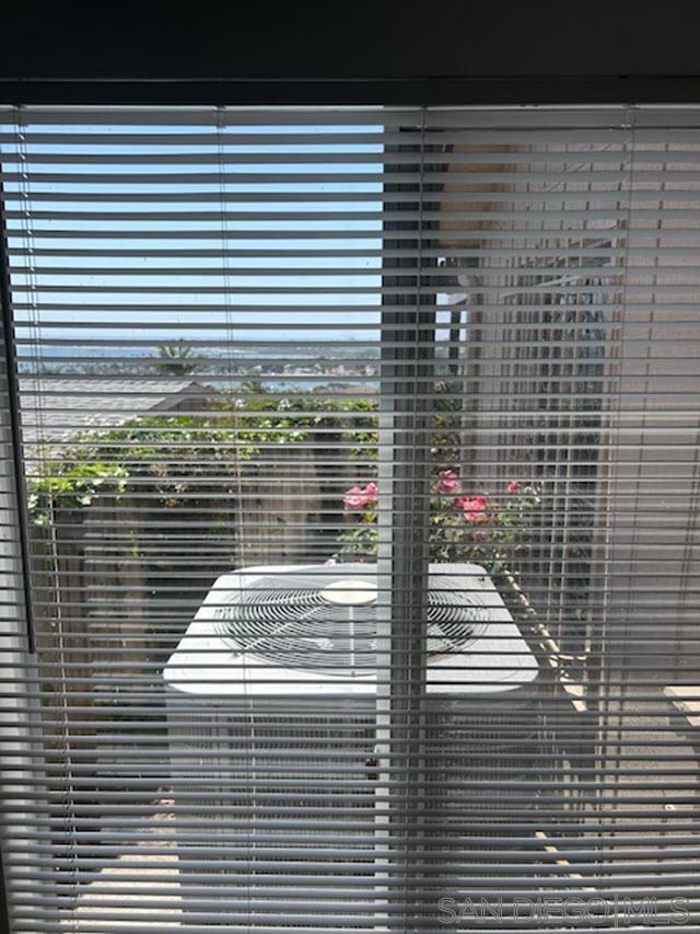 3154 Lloyd St, San Diego CA: https://media.crmls.org/mediaz/3051781c-8eb1-4070-8871-f9a377a36baa.jpg