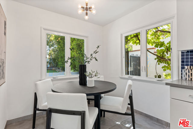 5821 W 75TH Street, Los Angeles CA: https://media.crmls.org/mediaz/30522283-31c5-4090-a608-c49f58ff81b0.jpg