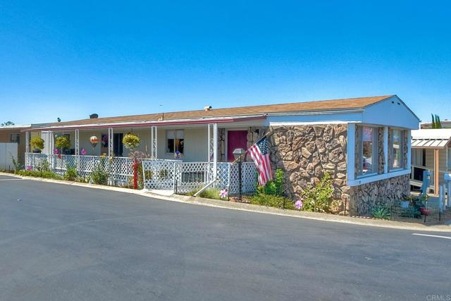 Detail Gallery Image 1 of 1 For 1010 E Bobier Dr #170,  Vista,  CA 92084 - 2 Beds | 2 Baths