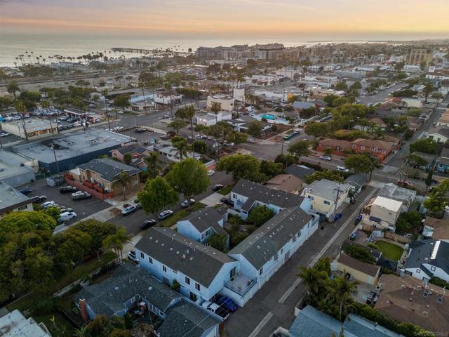 410 S Freeman St, Oceanside CA: https://media.crmls.org/mediaz/30548fa5-eba6-49e9-9e97-d61f65247d04.jpg