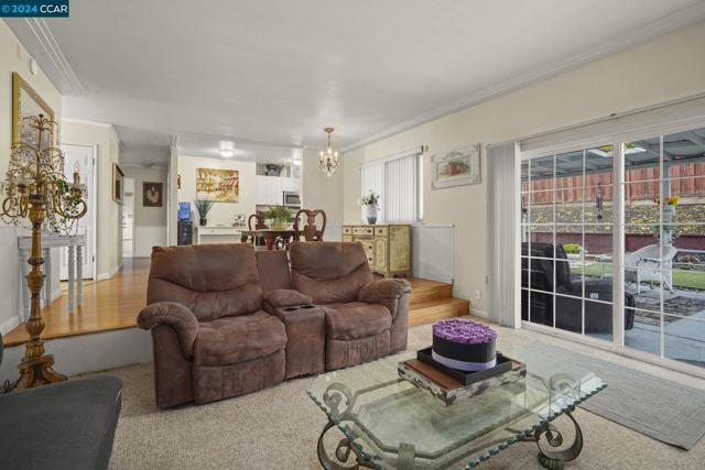 Image 4 of 29 For 2279 Saint George Dr