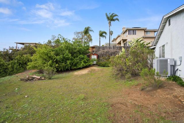 8016 Sterling Dr, El Cajon CA: https://media.crmls.org/mediaz/30562852-7f60-4e23-8f1e-949c667b1fb2.jpg