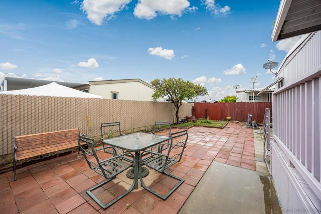 2950 Iris Ave, San Diego CA: https://media.crmls.org/mediaz/3056621d-ec34-49a2-9859-42970d2646d0.jpg