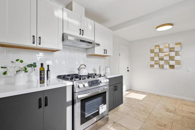 2352 Menalto Avenue, East Palo Alto CA: https://media.crmls.org/mediaz/305673ea-072d-4721-94a8-aa438aec4d3a.jpg