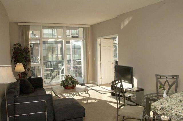 530 K St, San Diego CA: https://media.crmls.org/mediaz/30579347-97bf-4e13-890c-d9c2e477f7ee.jpg