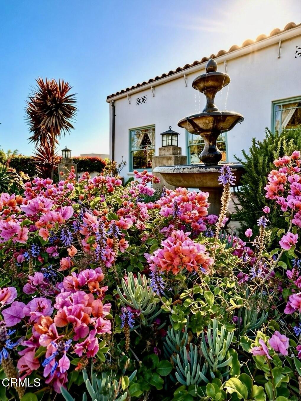 https://media.crmls.org/mediaz/30593783-97a9-4c31-8fe3-8030a842ad05.jpg?preset=X-Large