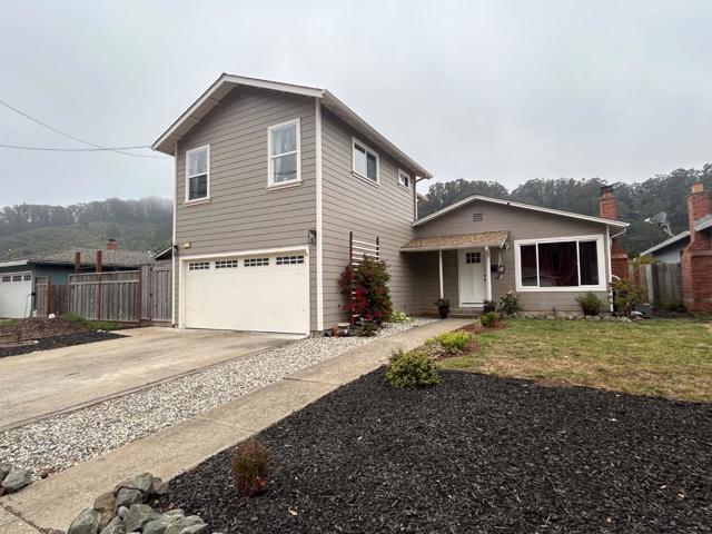 1324 Linda Mar Boulevard, Pacifica CA: https://media.crmls.org/mediaz/305964bc-8a0b-4877-8f2f-03c66be04ba3.jpg