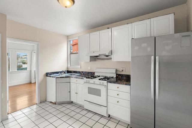 189 Lee Avenue, San Francisco CA: https://media.crmls.org/mediaz/3059978d-72f5-4a72-ae74-e8fdd7a0fc86.jpg