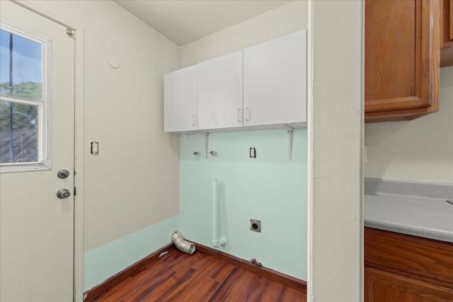 3552 E Hills Drive, San Jose CA: https://media.crmls.org/mediaz/305a0ecf-d1f8-493e-ba91-d29a26b2cfea.jpg