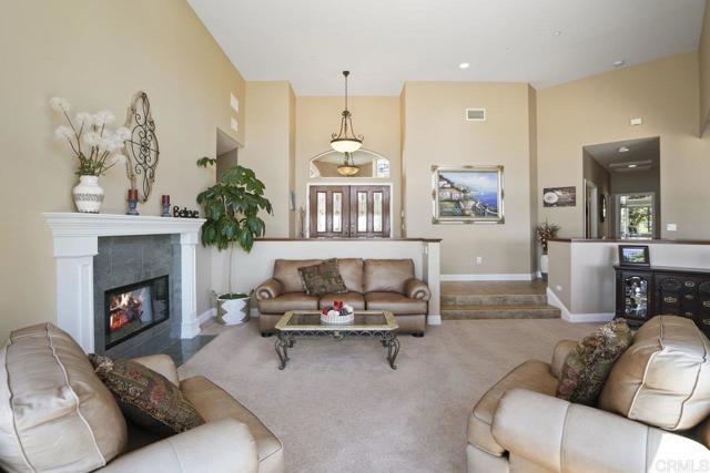 Detail Gallery Image 13 of 68 For 334 Old Stagecoach Run, Alpine,  CA 91901 - 4 Beds | 3/1 Baths