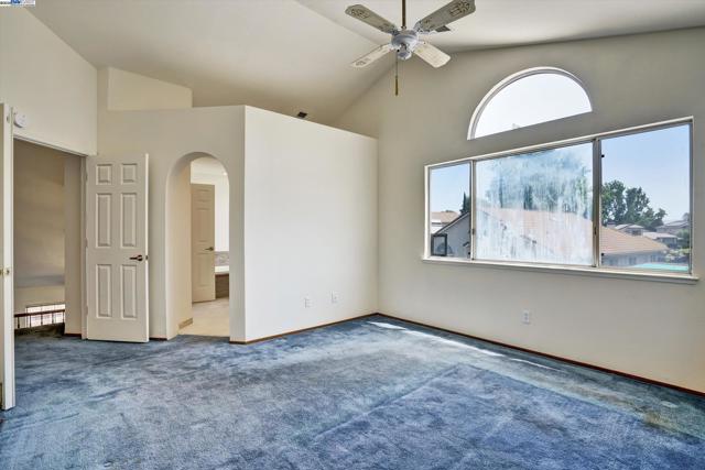 1400 Tennis Ln, Tracy CA: https://media.crmls.org/mediaz/305b1d69-c0f3-46c2-aa18-40a5e49afbdd.jpg