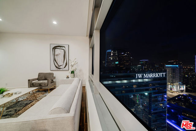 900 W Olympic Boulevard, Los Angeles CA: https://media.crmls.org/mediaz/305b88a4-fc69-4d32-8151-fc1e220e35d1.jpg