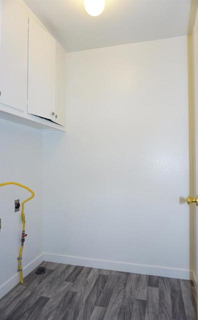 1401 Woodberry Avenue, San Mateo CA: https://media.crmls.org/mediaz/305bdb42-a6a6-4cd2-abbf-db052b9285b5.jpg