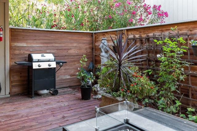 948 Kiely Boulevard, Santa Clara CA: https://media.crmls.org/mediaz/305c2923-13d5-4c3a-83ee-1a974e2c526f.jpg
