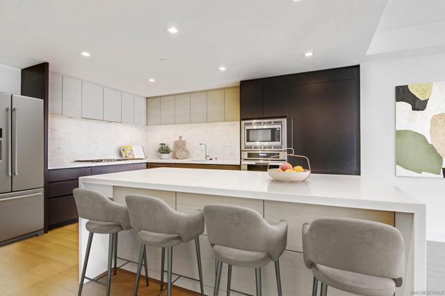 1388 Kettner Blvd, San Diego CA: https://media.crmls.org/mediaz/305d2ba6-36a0-4f67-b127-8b4fa47ecc2c.jpg