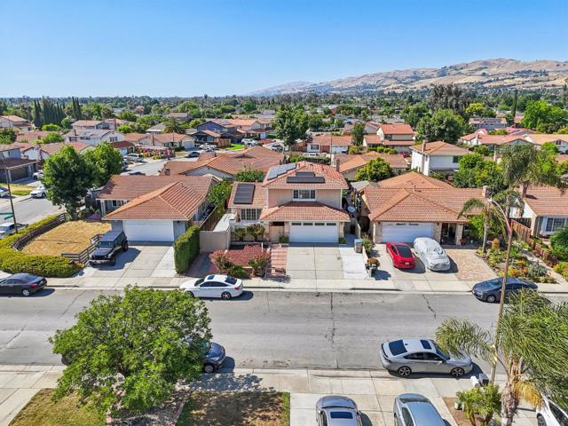 3065 Centerwood Way, San Jose CA: https://media.crmls.org/mediaz/305d8cbc-fb43-4223-9c2e-eaf3dc5538f8.jpg