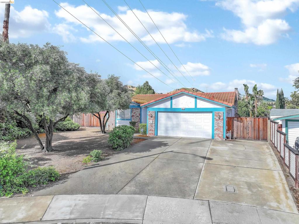 2213 Navarro Ct