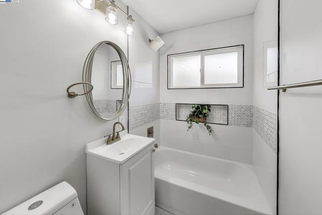 2316 DOLORES, Pinole CA: https://media.crmls.org/mediaz/305e3c44-78f7-47a6-9d31-e7f780d5ef71.jpg