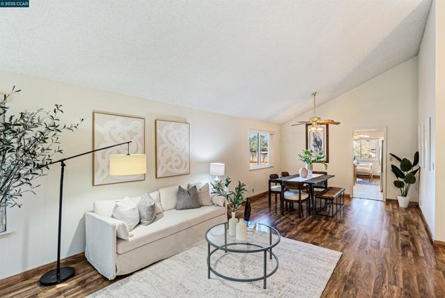 5200 Myrtle Dr, Concord CA: https://media.crmls.org/mediaz/305e52f7-445c-46e6-8778-1141180ae672.jpg