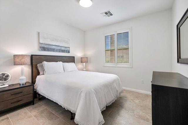80813 Calle Azul, La Quinta CA: https://media.crmls.org/mediaz/305edf22-2bbe-40ff-b708-a301796f8347.jpg