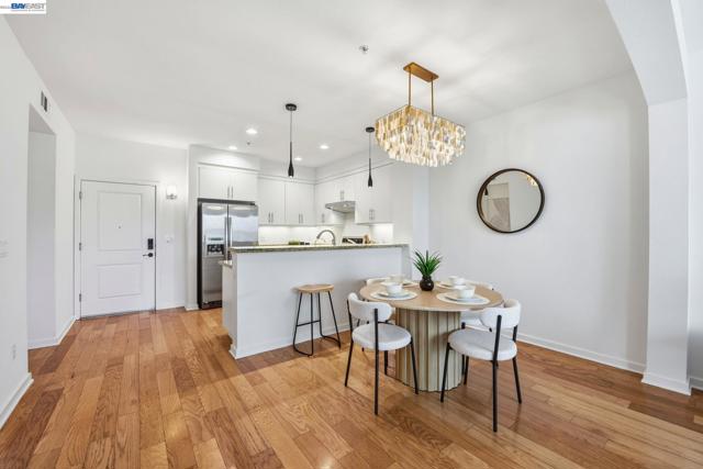 4463 Hyde Cmn, Fremont CA: https://media.crmls.org/mediaz/305ef8ba-9662-450a-a2c0-203cf85f4a37.jpg