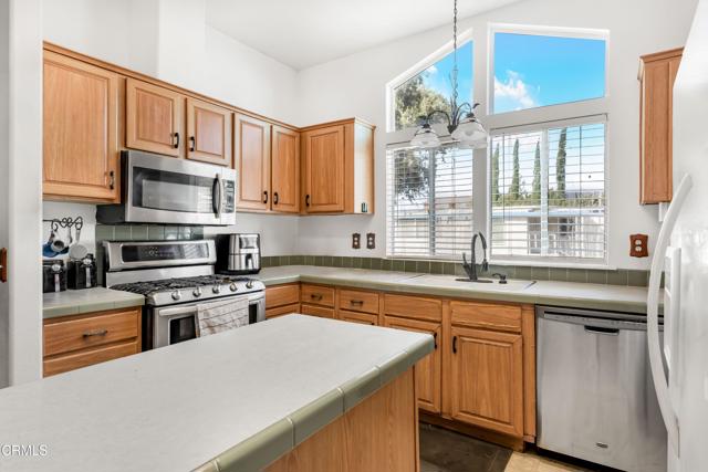 Detail Gallery Image 9 of 26 For 1550 151 Rory Ln #151,  Simi Valley,  CA 93063 - 4 Beds | 2 Baths