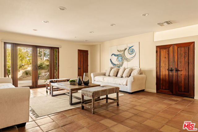 Image 18 of 39 For 57425 Palm Seco Circle