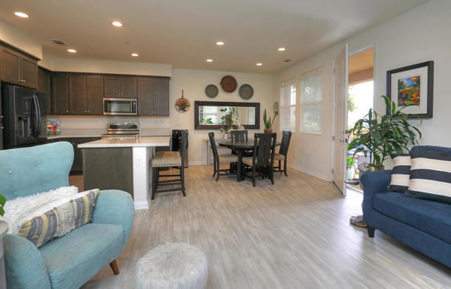 6607 Fathom Way, Goleta CA: https://media.crmls.org/mediaz/305fdd24-eec6-418f-b638-36109f4bfb26.jpg