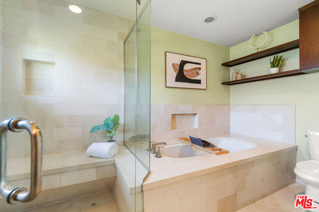 5210 S Corning Avenue, Los Angeles CA: https://media.crmls.org/mediaz/30605a55-24c7-4db3-b179-9180575cc0ac.jpg