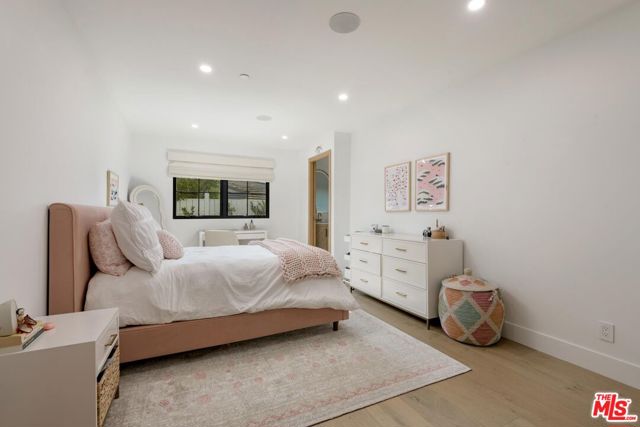 1250 Bel Air Drive, Santa Barbara CA: https://media.crmls.org/mediaz/30620771-8f4a-4bd5-b5d0-613d66ddefc8.jpg